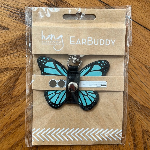 NWT Wired Earbuds Cord Wrap Butterfly Keychain / Bag Charm by Hang Accessories - Picture 2 of 7